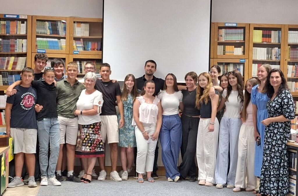 Dodjela svjedodžbi osmašima